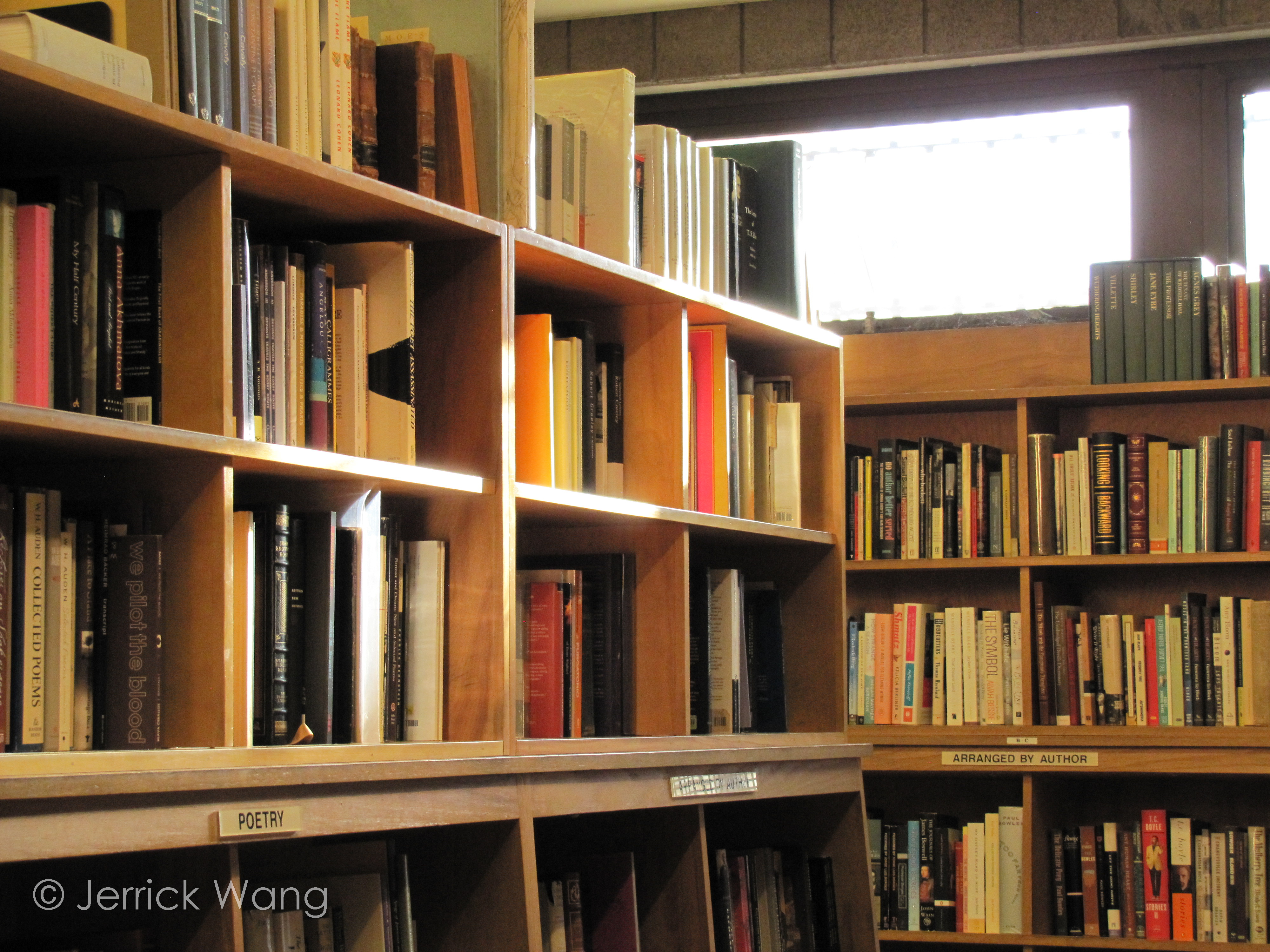 Moe's Books